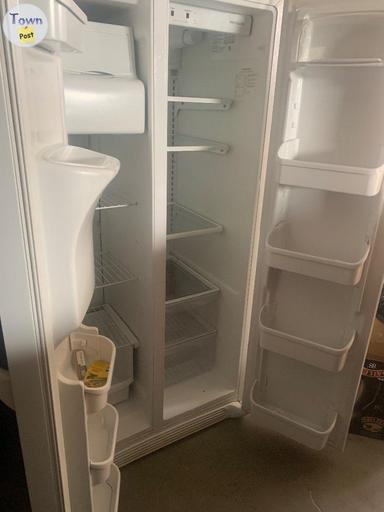 Photo of Side-by-side refrigerator 23 ft.³ with water dispenser and ice dispenser - 2