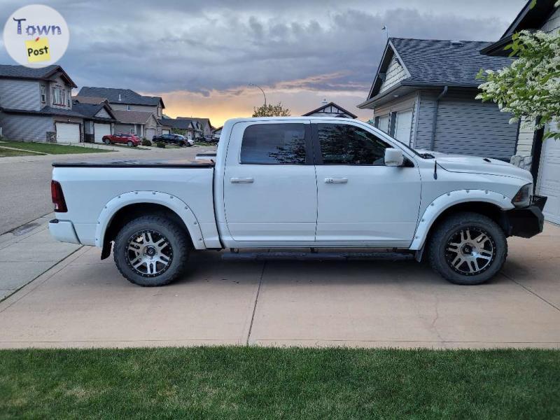 Photo of 2014 RAM 1500 Sport Crew Cab