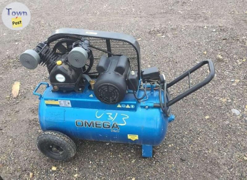 Photo of Generator Honda EB5000x and Omega professional series air compressor 