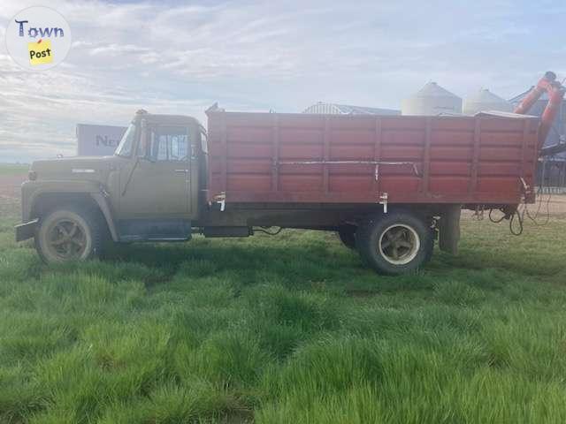 Photo of FOR SALE: 1973 IHC 3T TRUCK