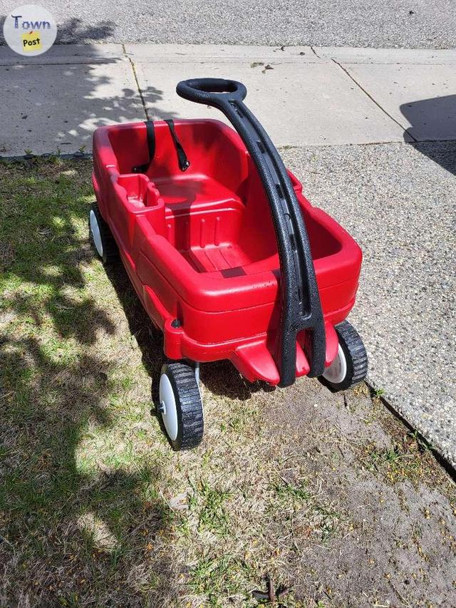 Photo of Red wagon 2 steps