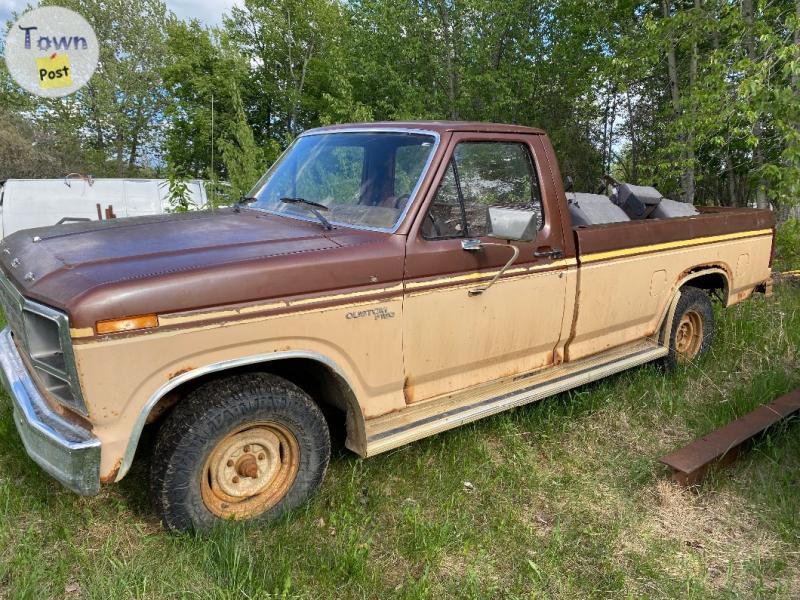 Photo of 1981 ford f159custom explorer