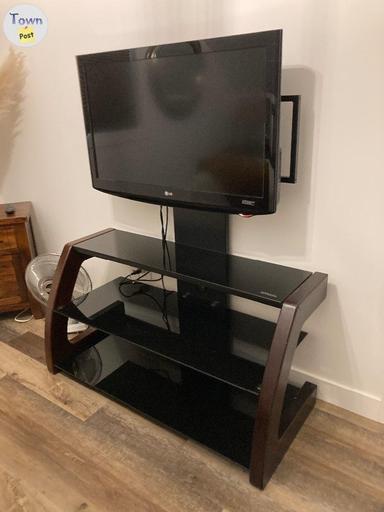 Photo of 27 inch TV with stand - 2