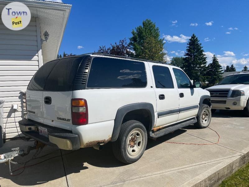 Photo of 2002 Chevy Suburban 2500 LS 4x4