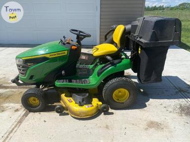 Photo of John deer lawn tractor S140 - 1