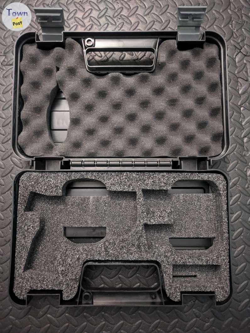 Photo of Smith and Wesson Handgun Case