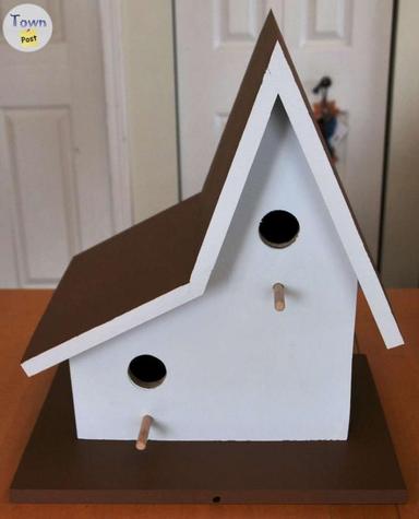 Photo of Custom Built Pine Birdhouse - 1