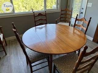 Photo of table and chairs with center leaf  - 2