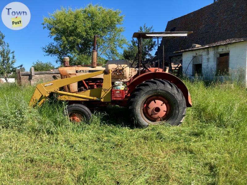 Photo of Tractor with loader