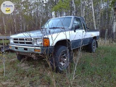 Photo of Toyota pickup 1985 - 1