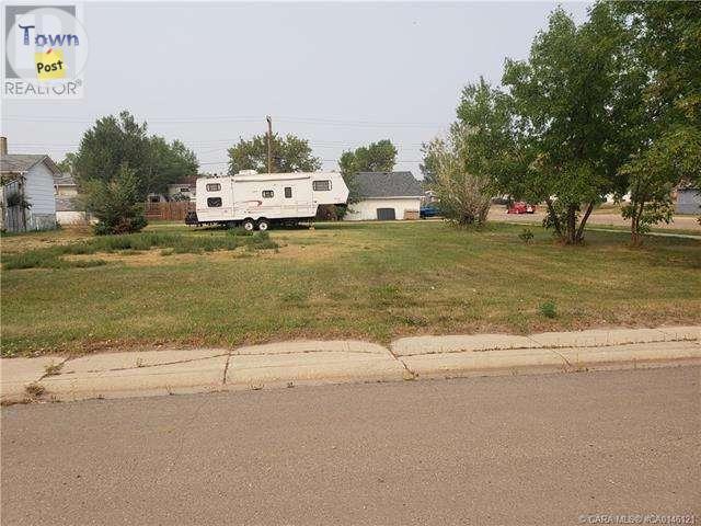 Photo of Empty Lot in Coronation, AB - 2 1/2 Hours From Calgary