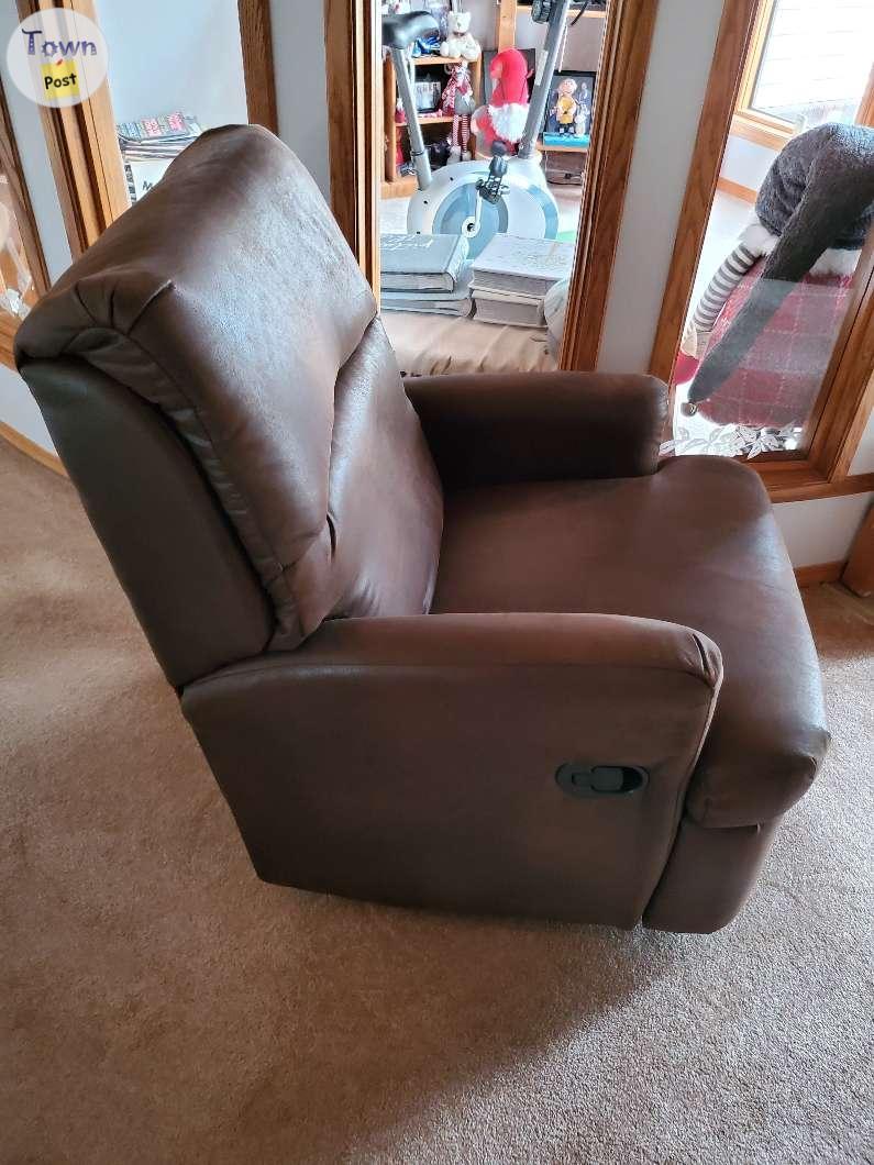 Photo of RV swivel recliner pair