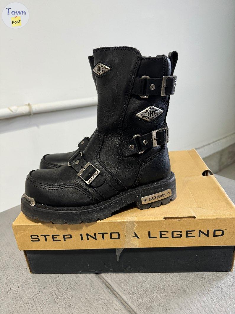 Photo of Harley Dividson Motorcycle boots