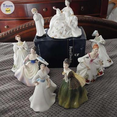 Photo of 6 Royal Doulton figurines, January, Country Rose, Lisa, Darling, Margaret, Fleur - 1