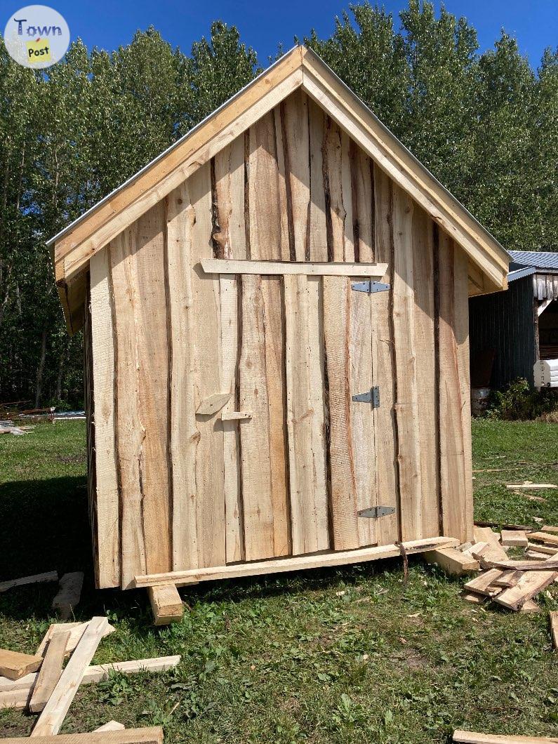 Photo of Small cabin or storage shed