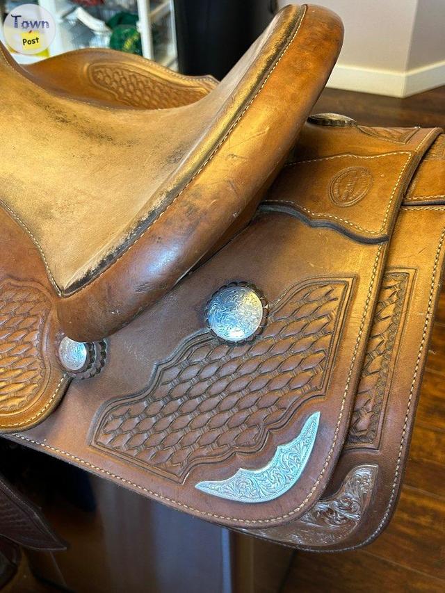 Photo of VERN SAPERGIA REINING SADDLE