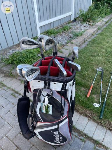 Photo of Golf clubs and bags - 1