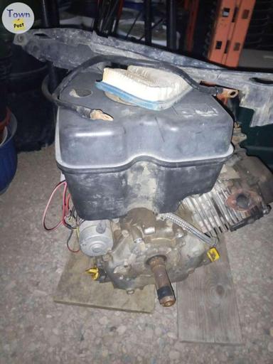 Photo of Briggs and Stratton 9hp gas engine motor trade - 2