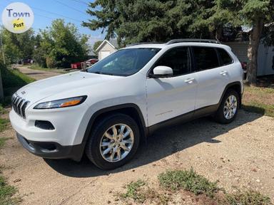 Photo of Jeep Cherokee  - 1