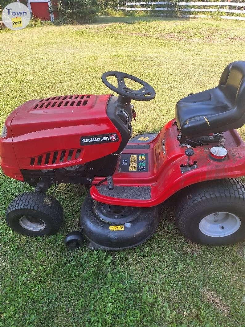 Photo of Yard works riding lawn mower