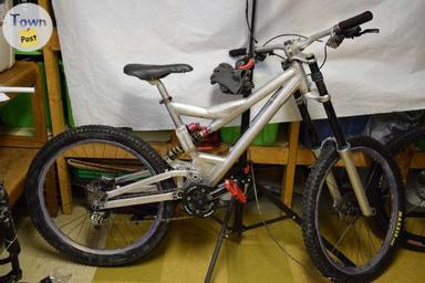 Photo of Commencal Supreme V1 Downhill Bike - 1