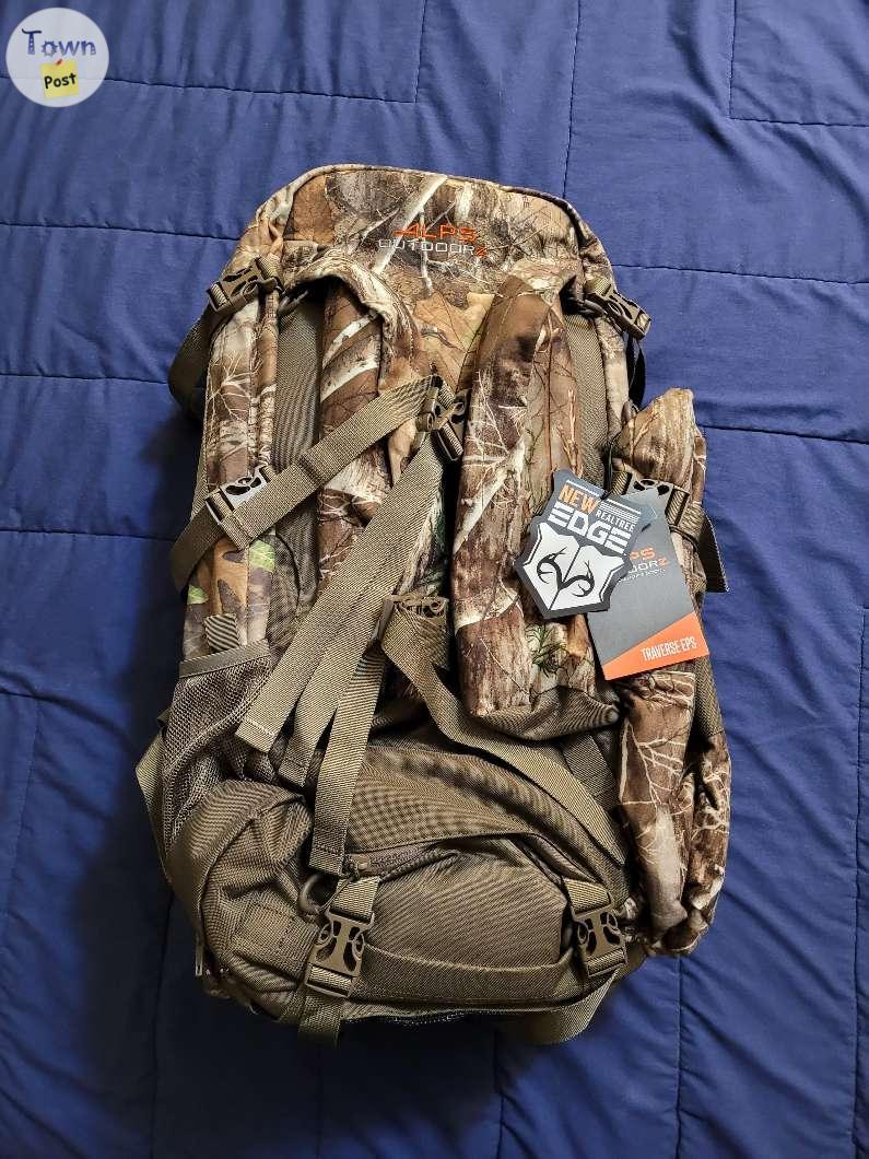 Photo of FOR SALE OR TRADE BRAND NEW ALPS TRAVERSE FULL ADJUSTABLE FRAMED BACKPACK 