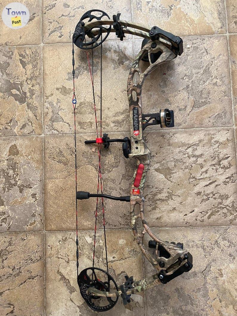 Photo of PSE Pro Series LEFTHAND Bow