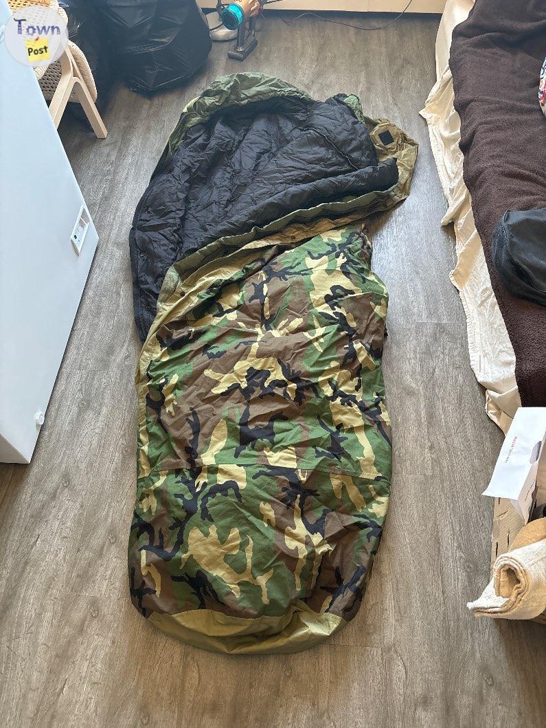 Photo of US Military sleeping bag (3 layer) 