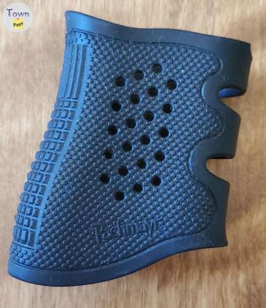 Photo of Pachmayr Rubber Glock Grip - 1