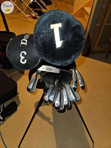 Photo of Dunlop clubs and bag - 2