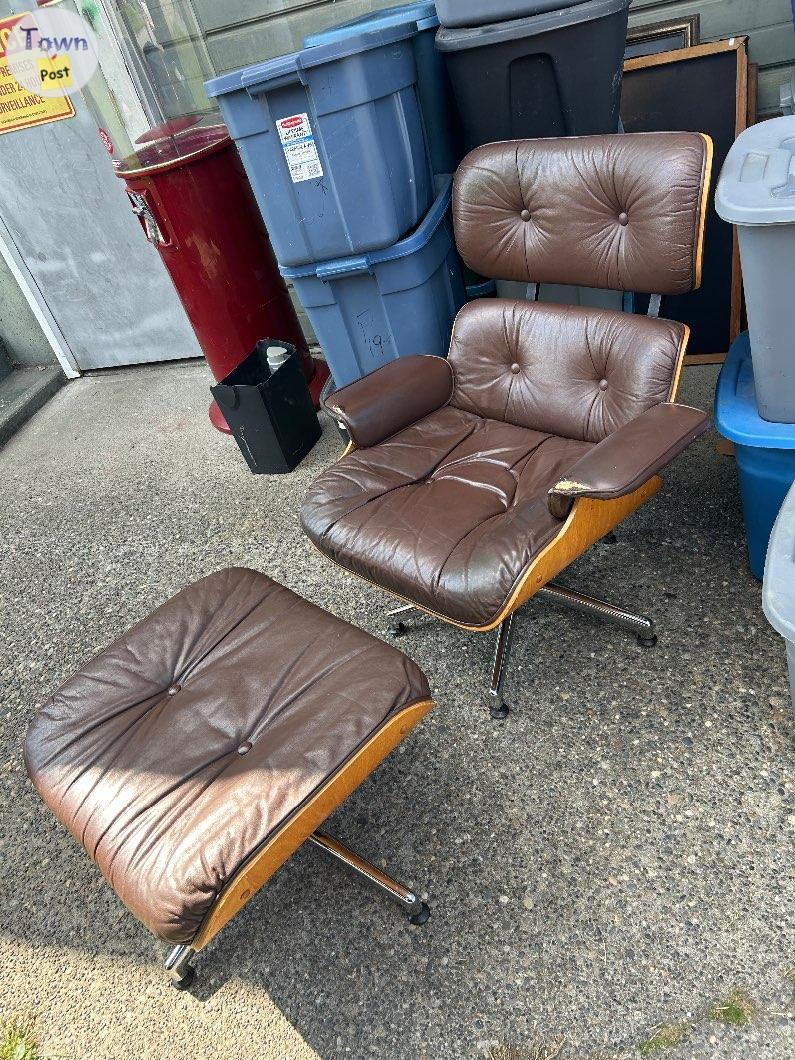 Photo of 1975 mid century modern eams reclining leather chair 