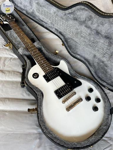 Photo of Electric Guitar, Bass mini amp  - 1