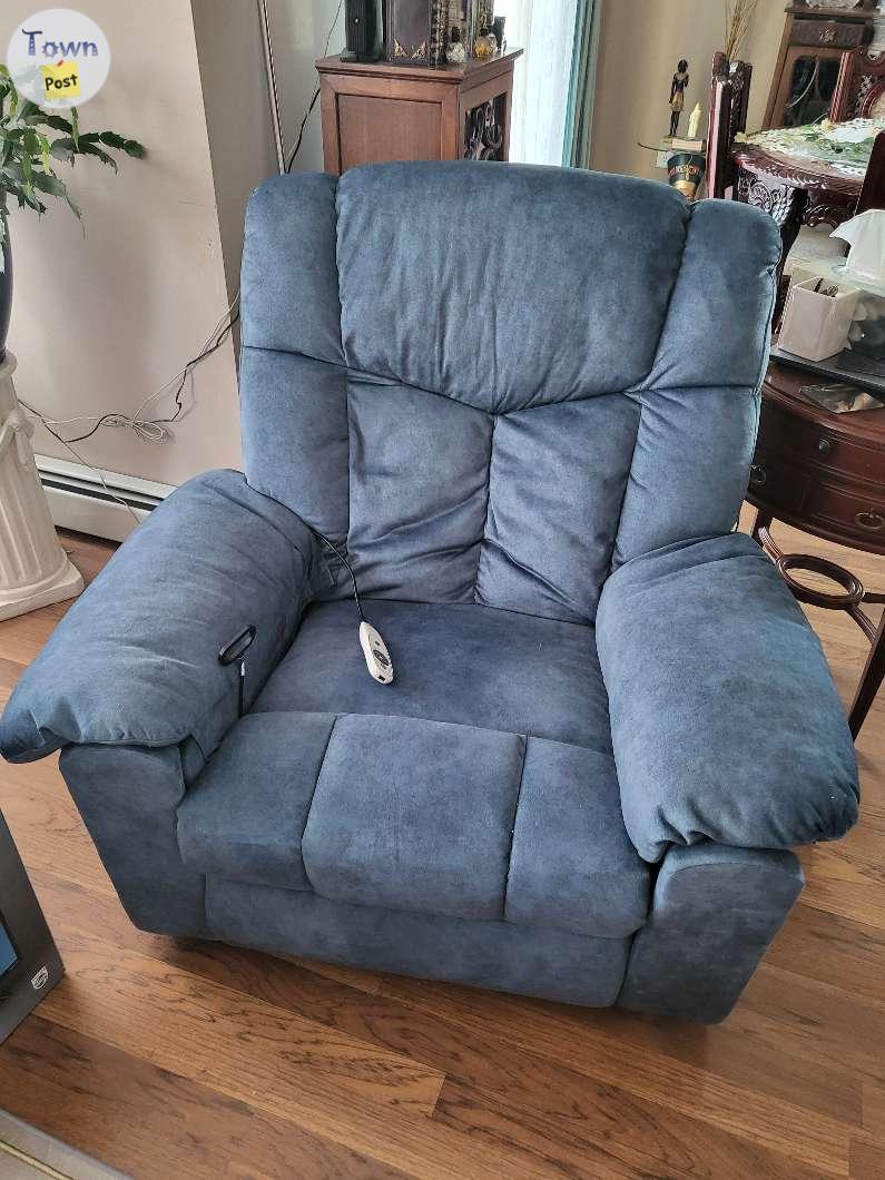 Photo of Recliner 