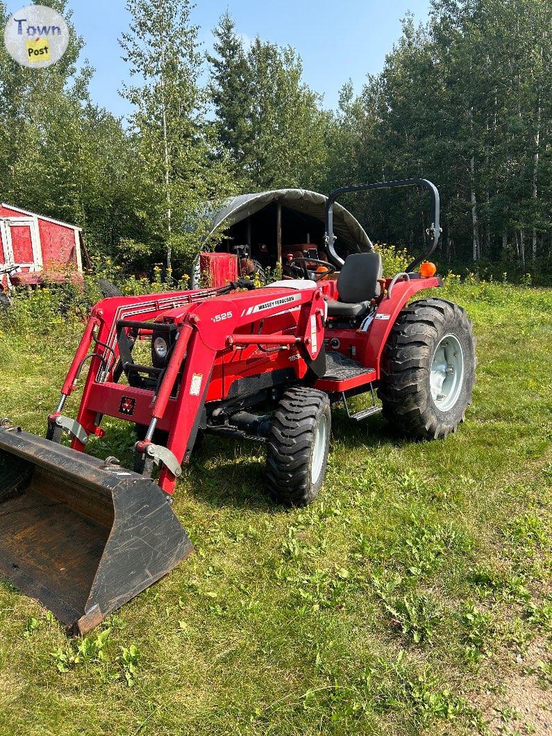 Photo of 2012 Massey Ferguson Tractor