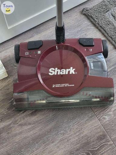 Photo of Shark Cordless Floor & Carpet Cleaner - 2