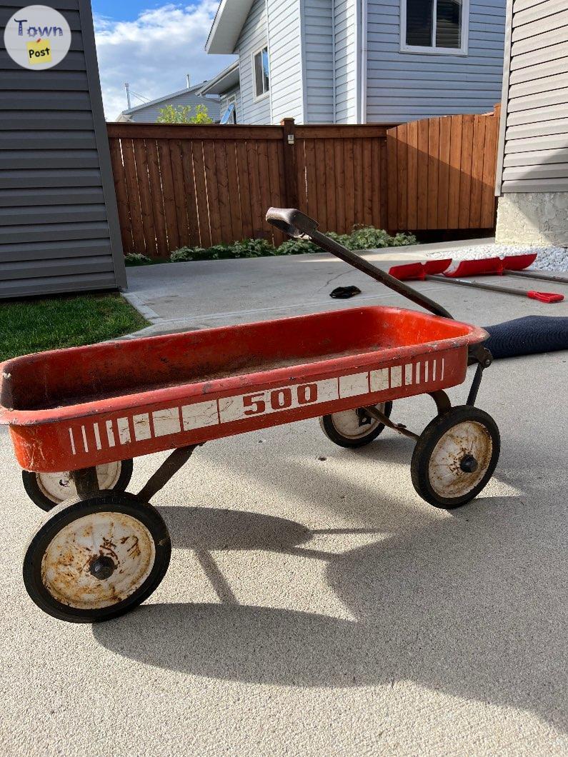 Photo of Red Wagon