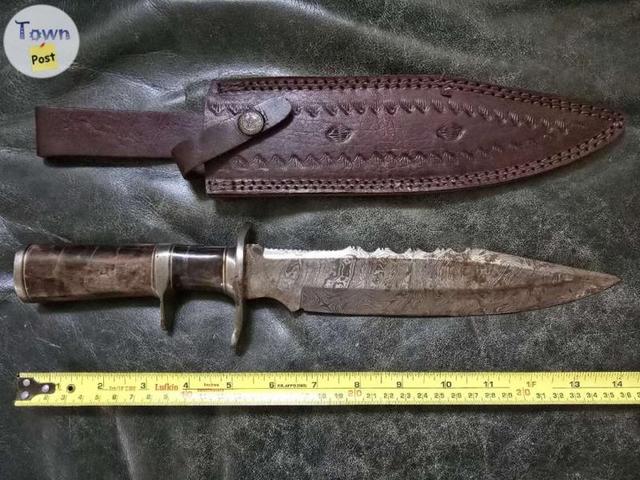 Photo of Used Large Damascus Knives w/ Leather Sheath