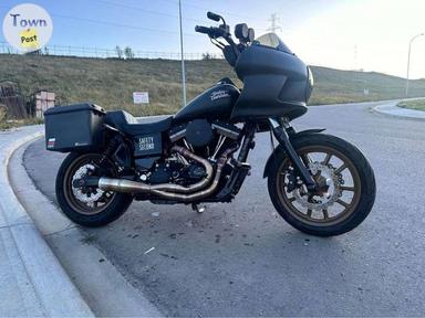 Photo of 2017 Harley Dyna Street Bob - 1