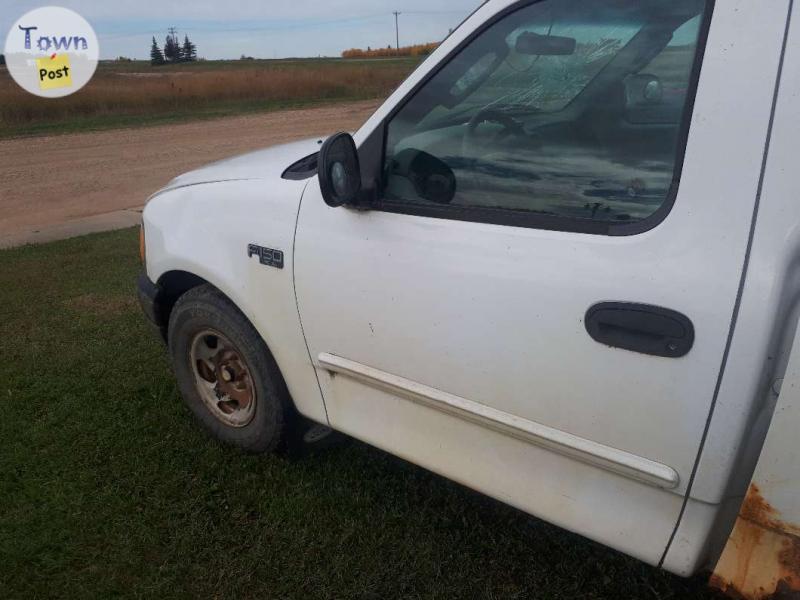 Photo of Parting out 2001 f150 