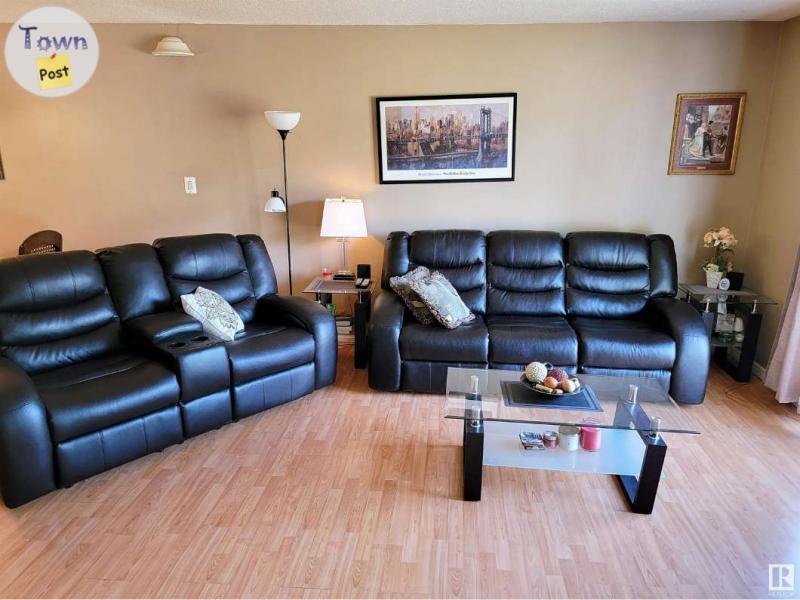 Photo of Leather couch's for Sale