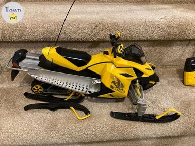 Photo of Remote Control MXZ Ski-Doo Toy - 2