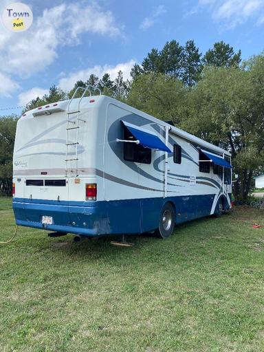 Photo of 2000 diesel pusher motor home - 2