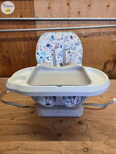 Photo of Baby seat, removable table, removable/machine washable cover - 1