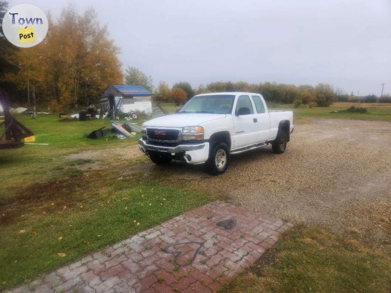 Photo of 2005 gmc Sierra 6.0. Litre 