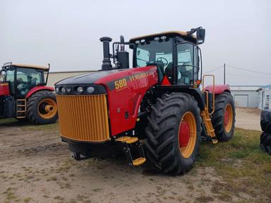 Photo of Versatile 580 Scraper Tractor - 1