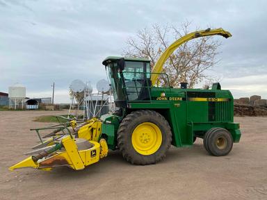 Photo of John Deere6610 Silage Cutter / Forage Harvester - 2