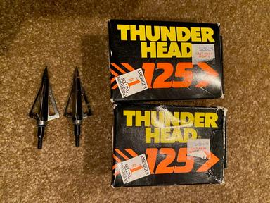 Photo of Thunderhead 125 Broadheads - 1