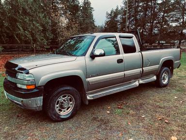 Photo of 2002 Chevrolet Silverado extended cab LT 2500 2WD V8 224,000 km - 1