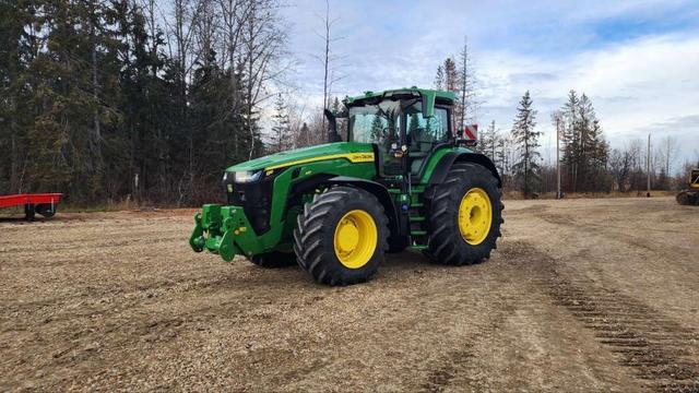 Photo of 2022 John Deere R8 410 Tractor